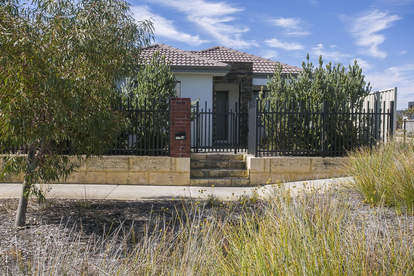 4 bedrooms House in 40 Addington Loop PIARA WATERS WA, 6112