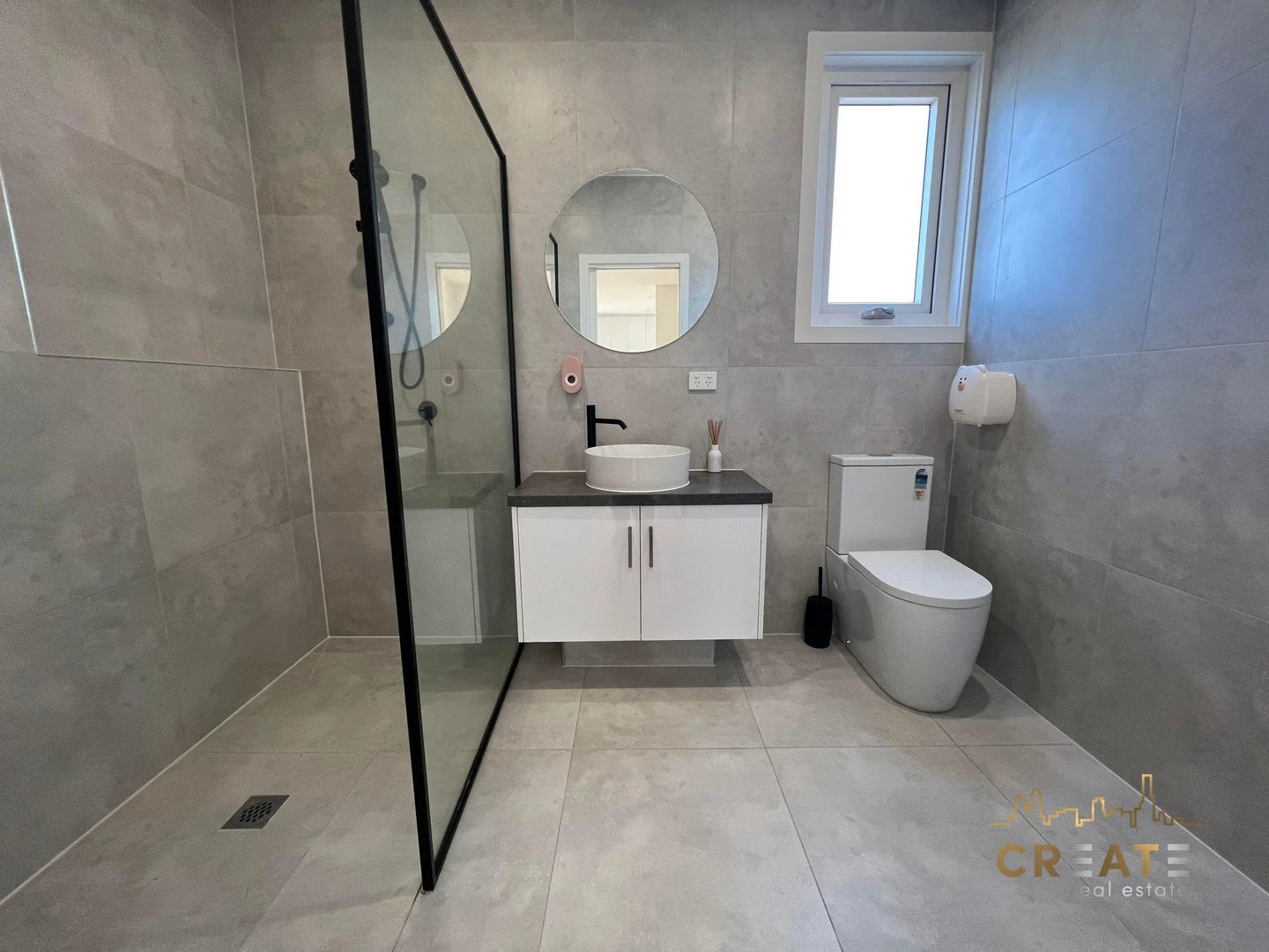 Additional image 6 of 2/37 Pennell Avenue, St Albans VIC 3021