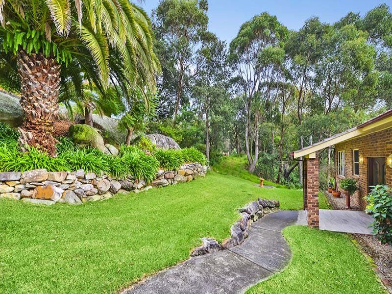 11 Gilwinga Drive, Bayview NSW 2104, Image 2