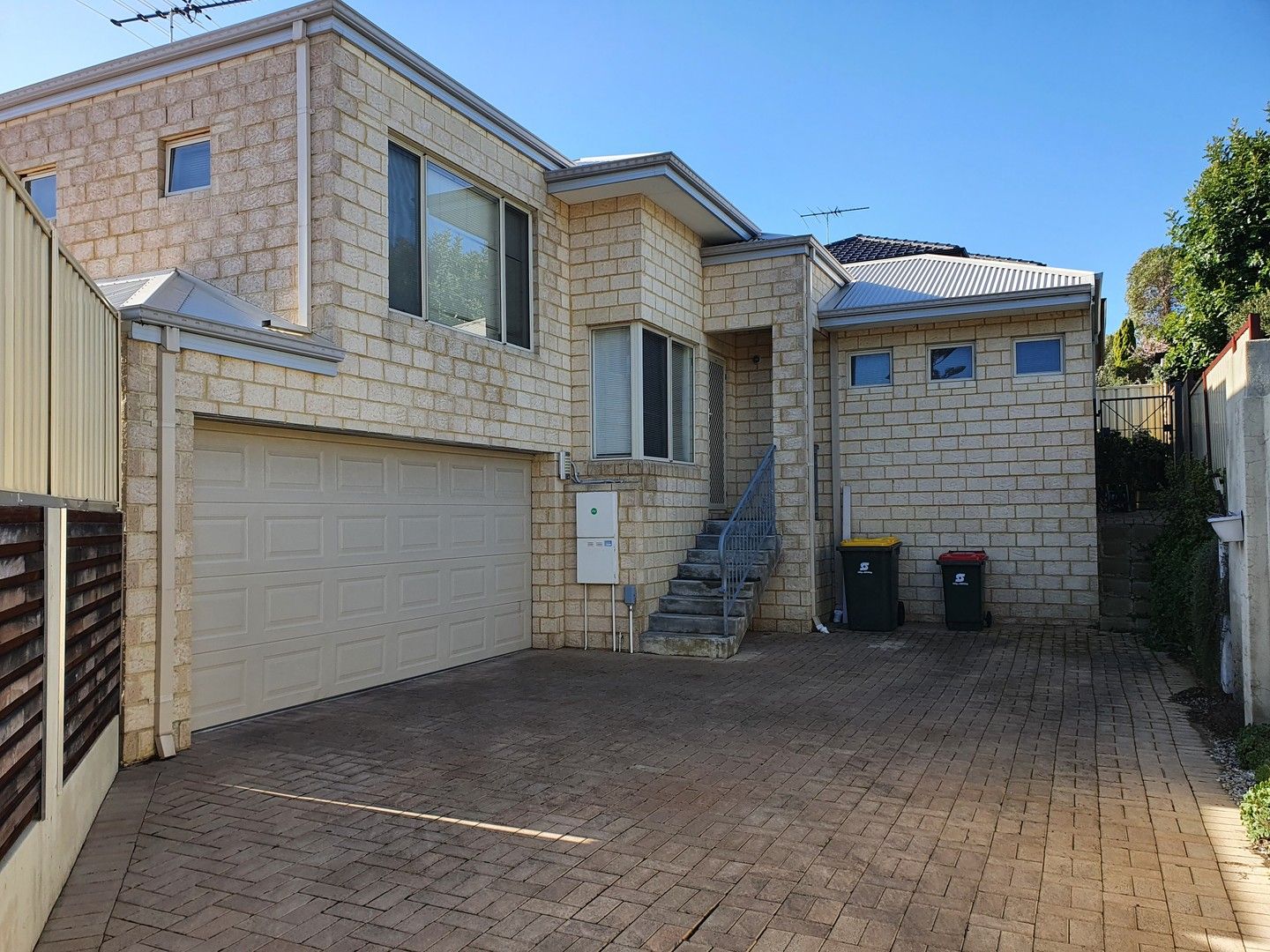 3 bedrooms Duplex in 162A Karrinyup Road KARRINYUP WA, 6018