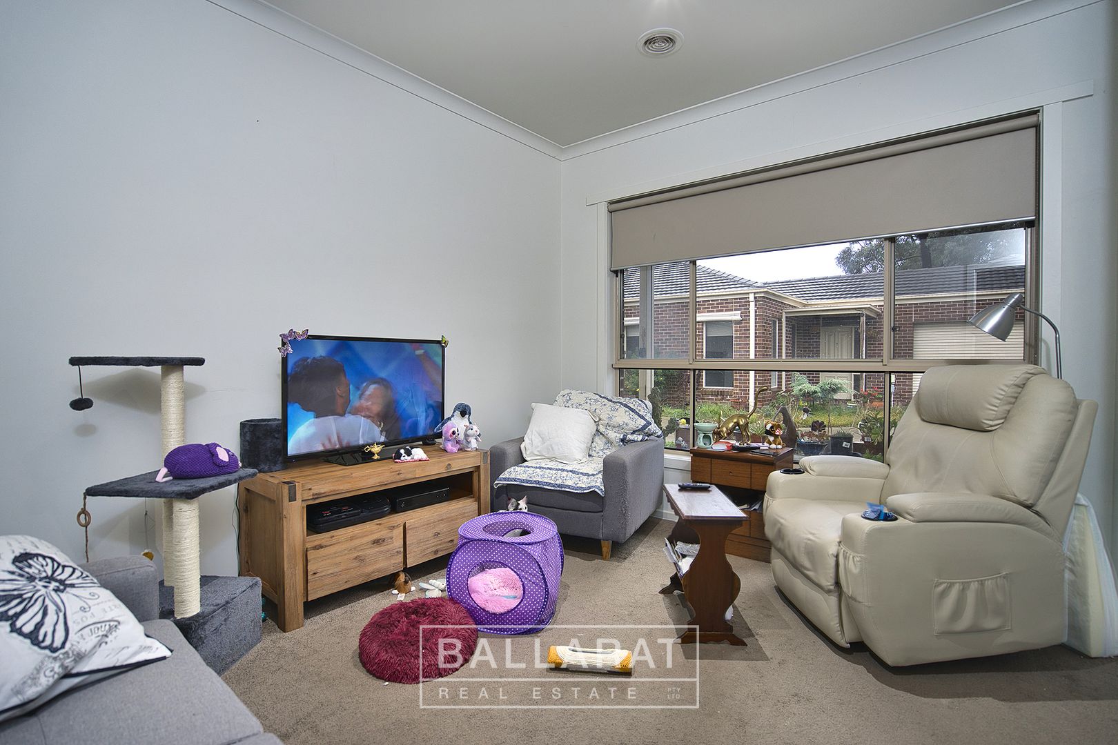 3/18 Gale Street, Canadian VIC 3350, Image 2