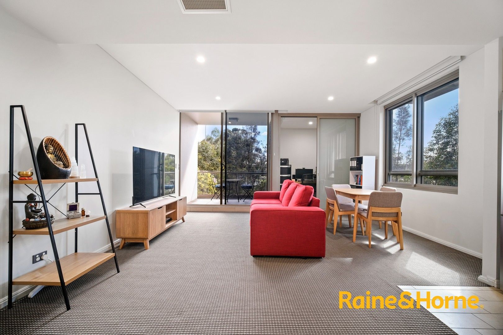 1 bedrooms Apartment / Unit / Flat in 333/9 Alma Road MACQUARIE PARK NSW, 2113
