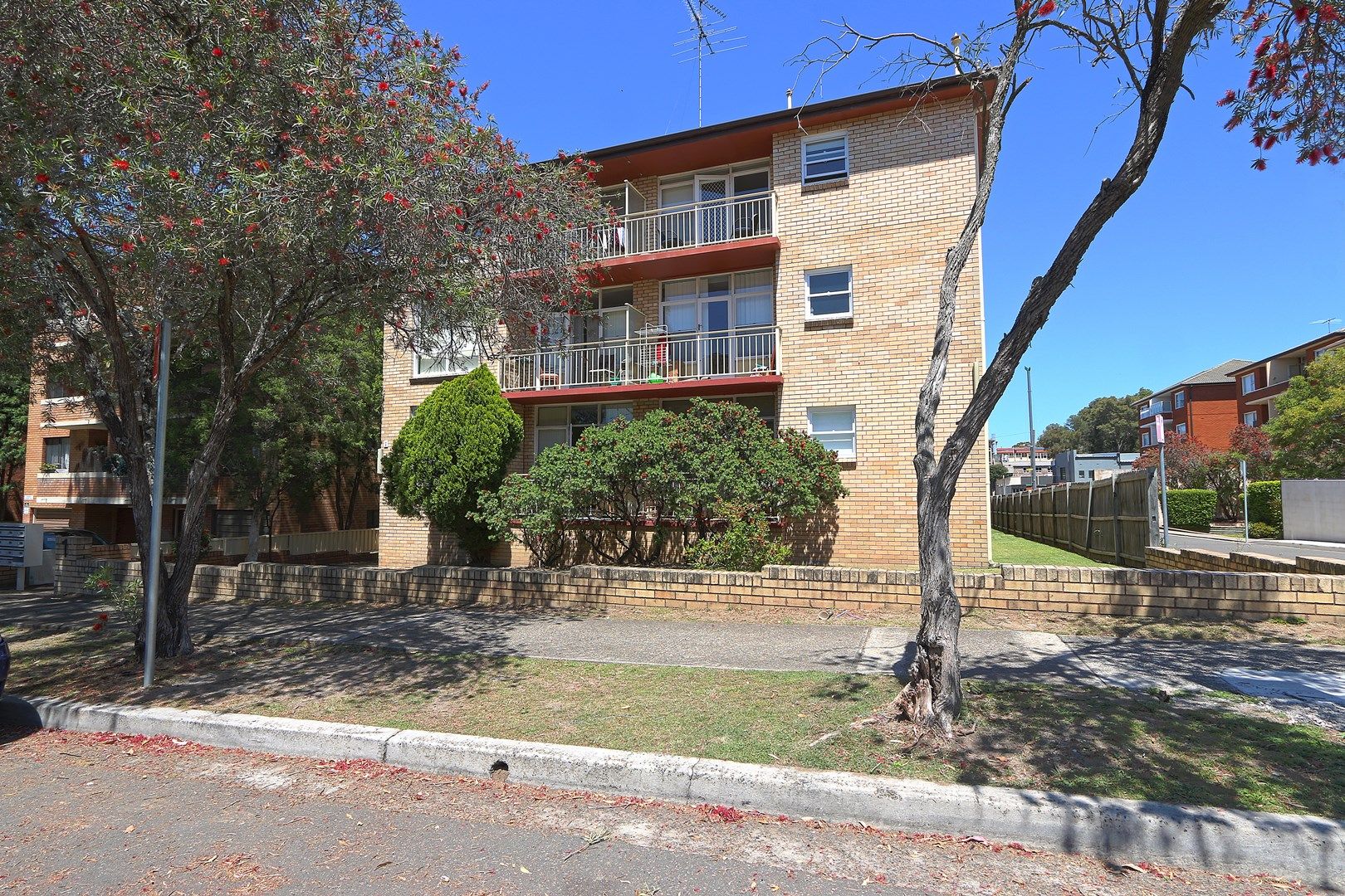 2 bedrooms Apartment / Unit / Flat in 4/1 Green Street KOGARAH NSW, 2217