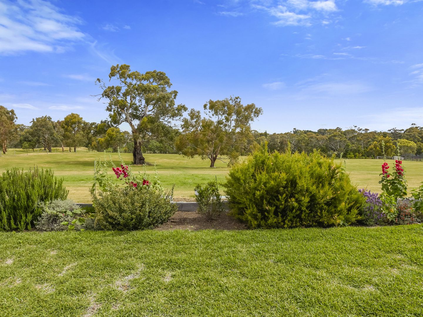 33 Rosa Court, Kyneton VIC 3444, Image 1