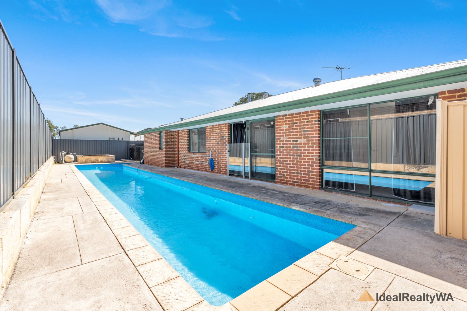 4 bedrooms House in 56 Wanaping Road KENWICK WA, 6107