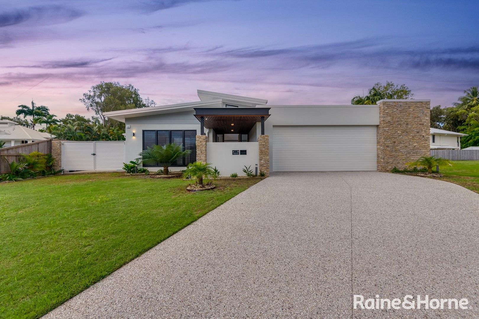 3 bedrooms House in 9 Beach Close PORT DOUGLAS QLD, 4877