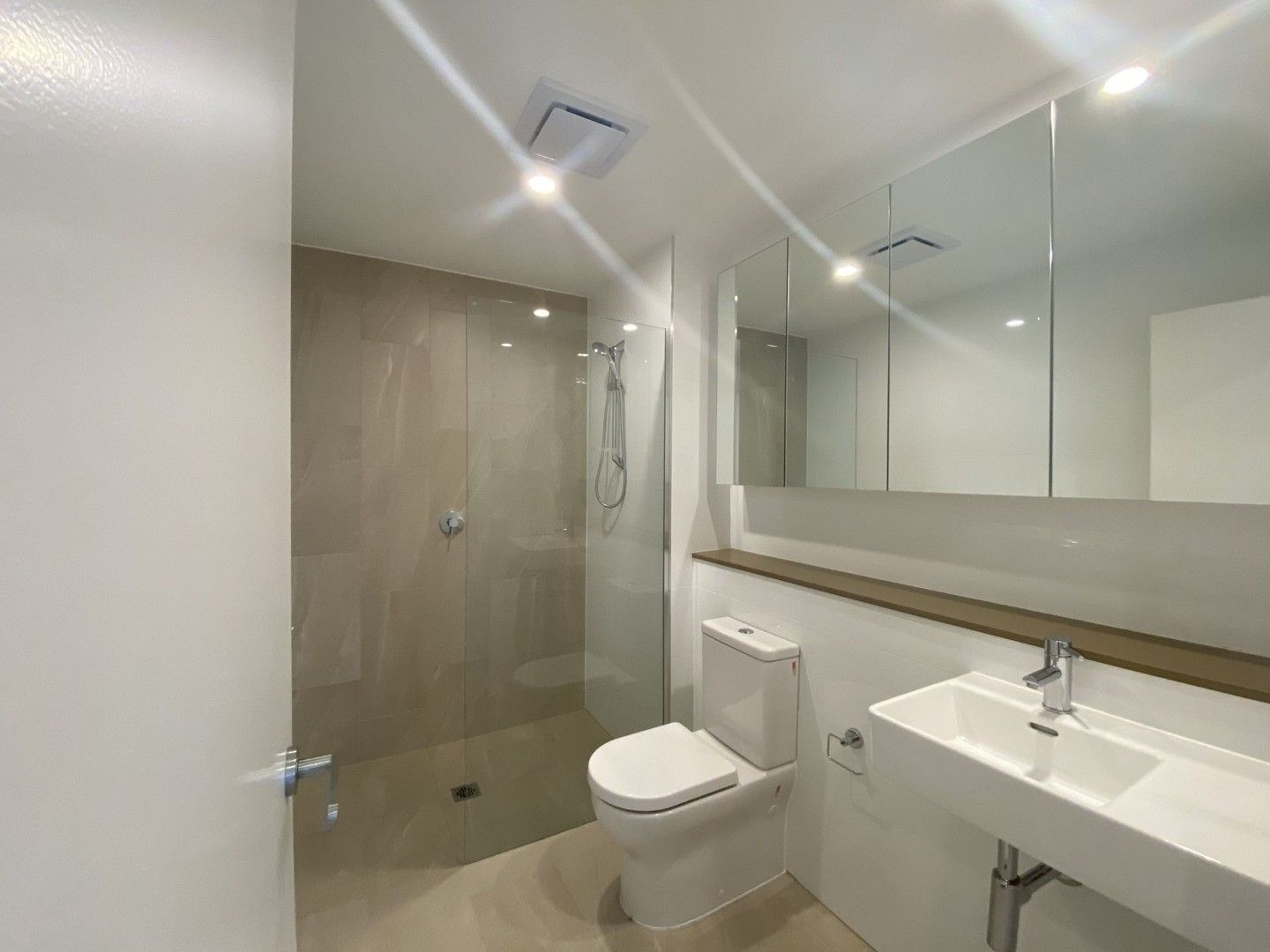 1 bedrooms Apartment / Unit / Flat in 1 Herlina Crescent ROUSE HILL NSW, 2155