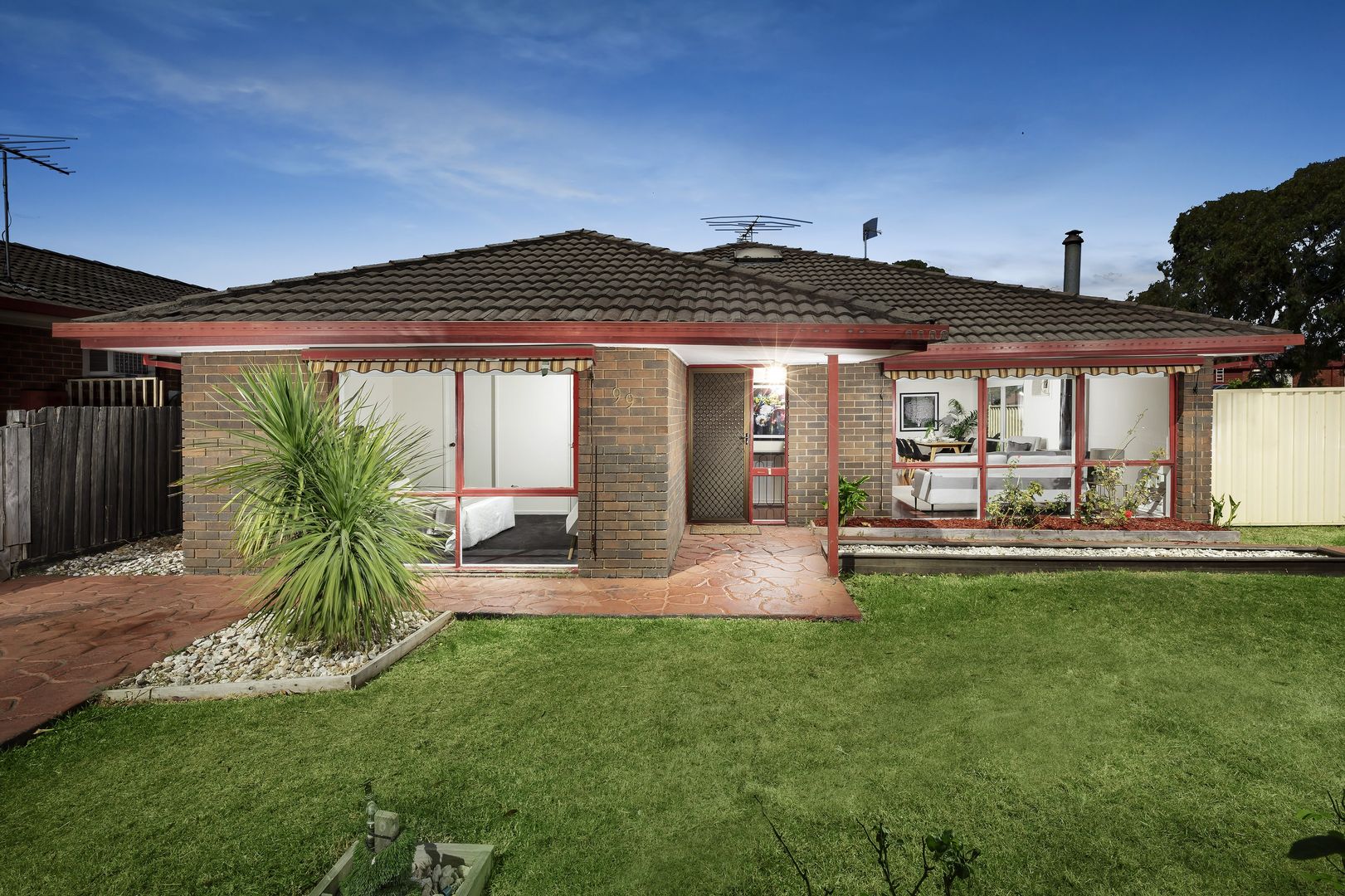 99 Roycroft Avenue, Mill Park VIC 3082