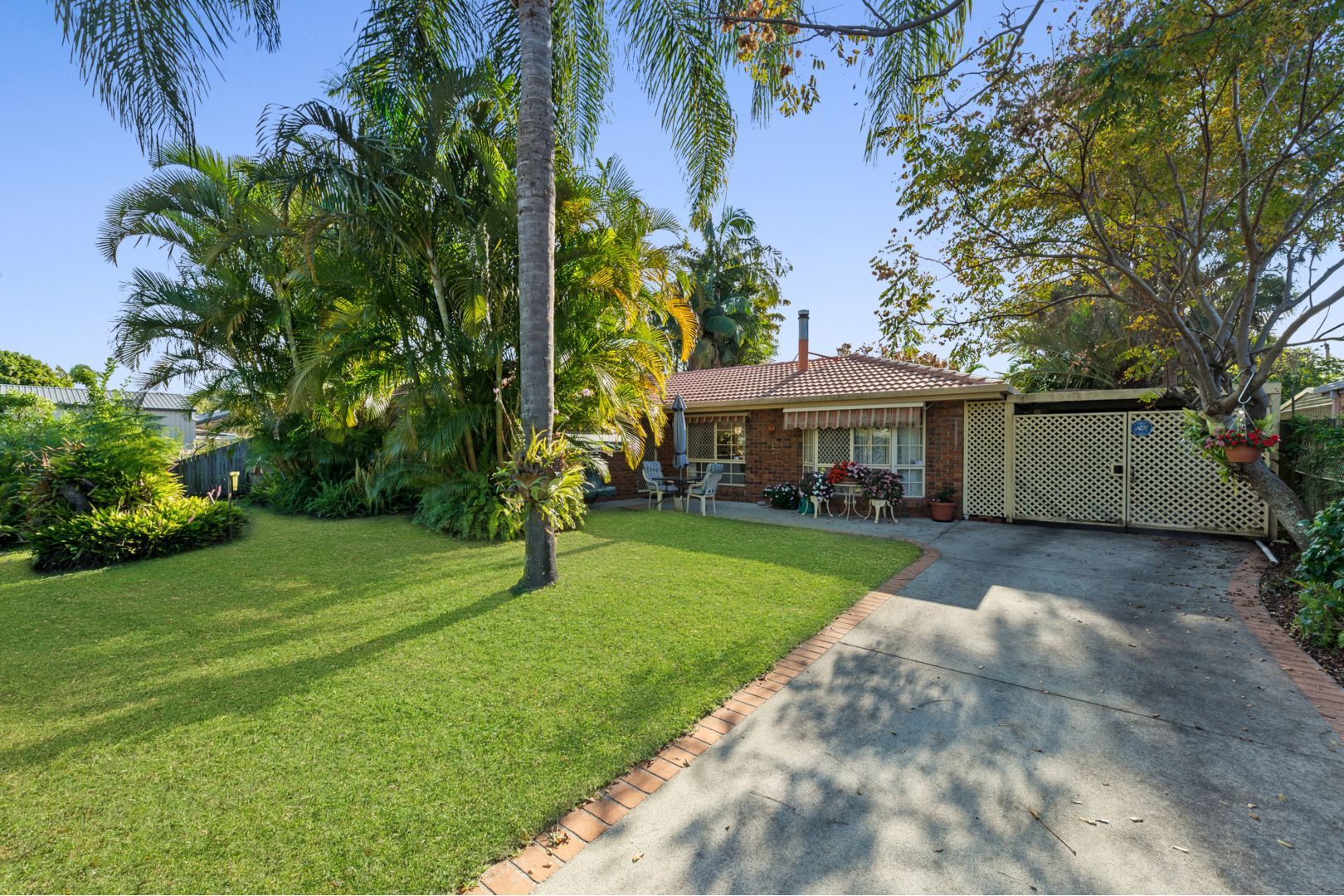 17 Gretel Drive, Beachmere Property History & Address Research Domain