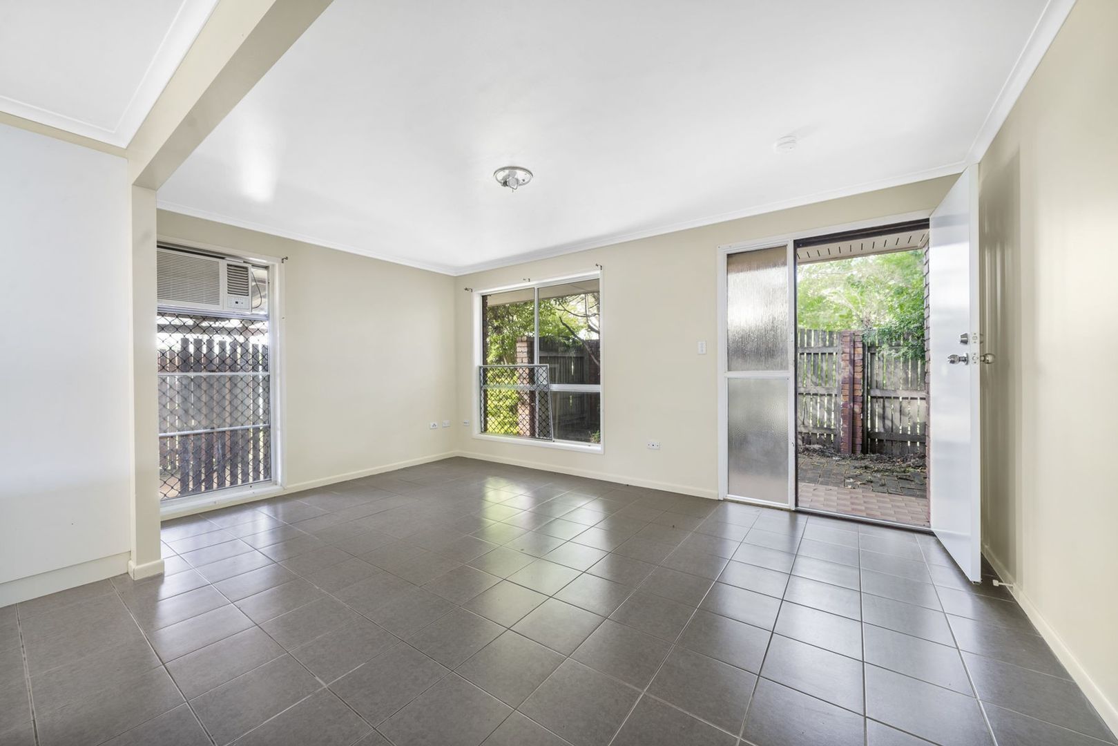 11 Wine Drive, Wilsonton Heights QLD 4350, Image 2