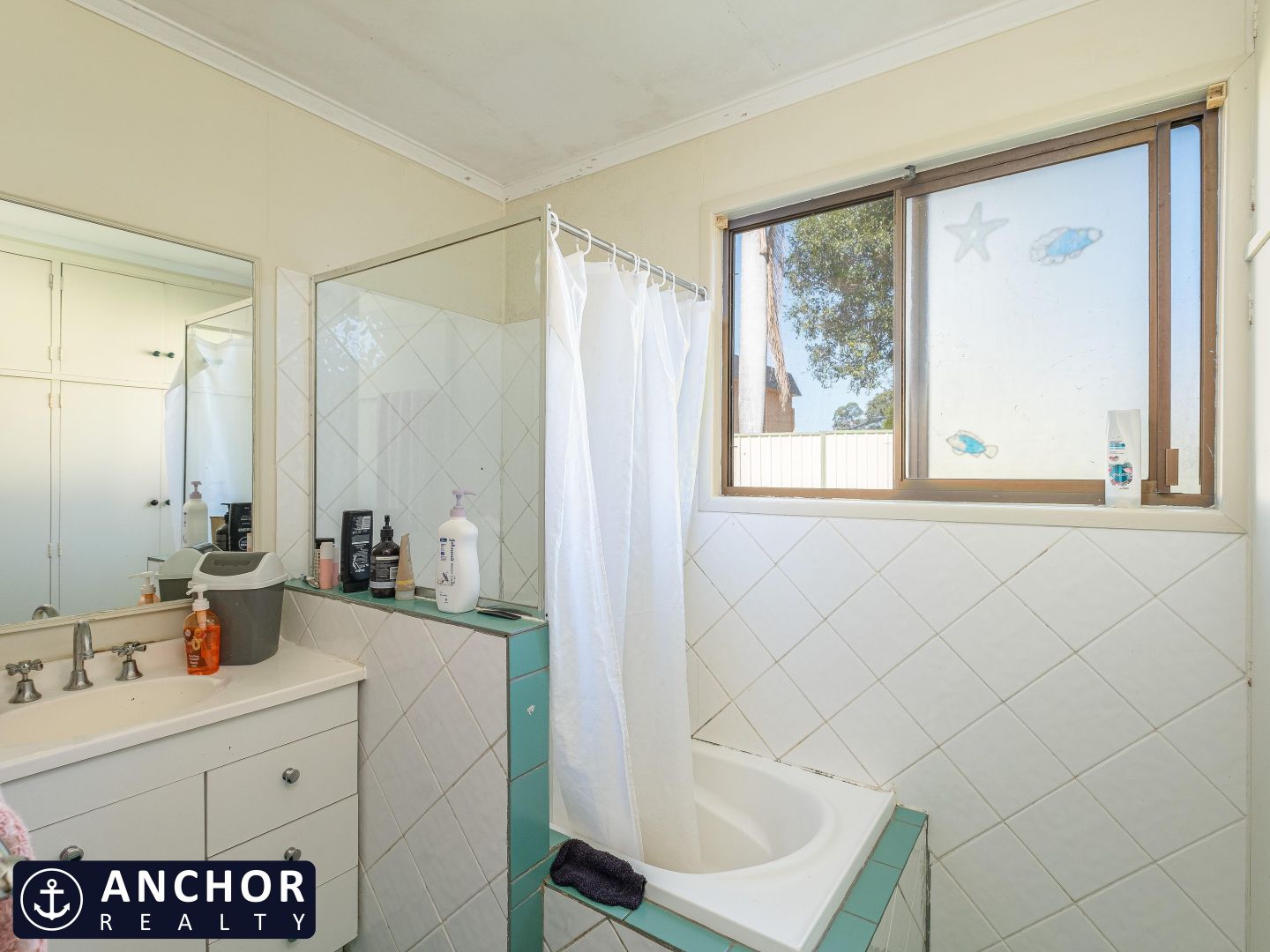 1 & 2/6 Johnstone Road, Southside QLD 4570, Image 2