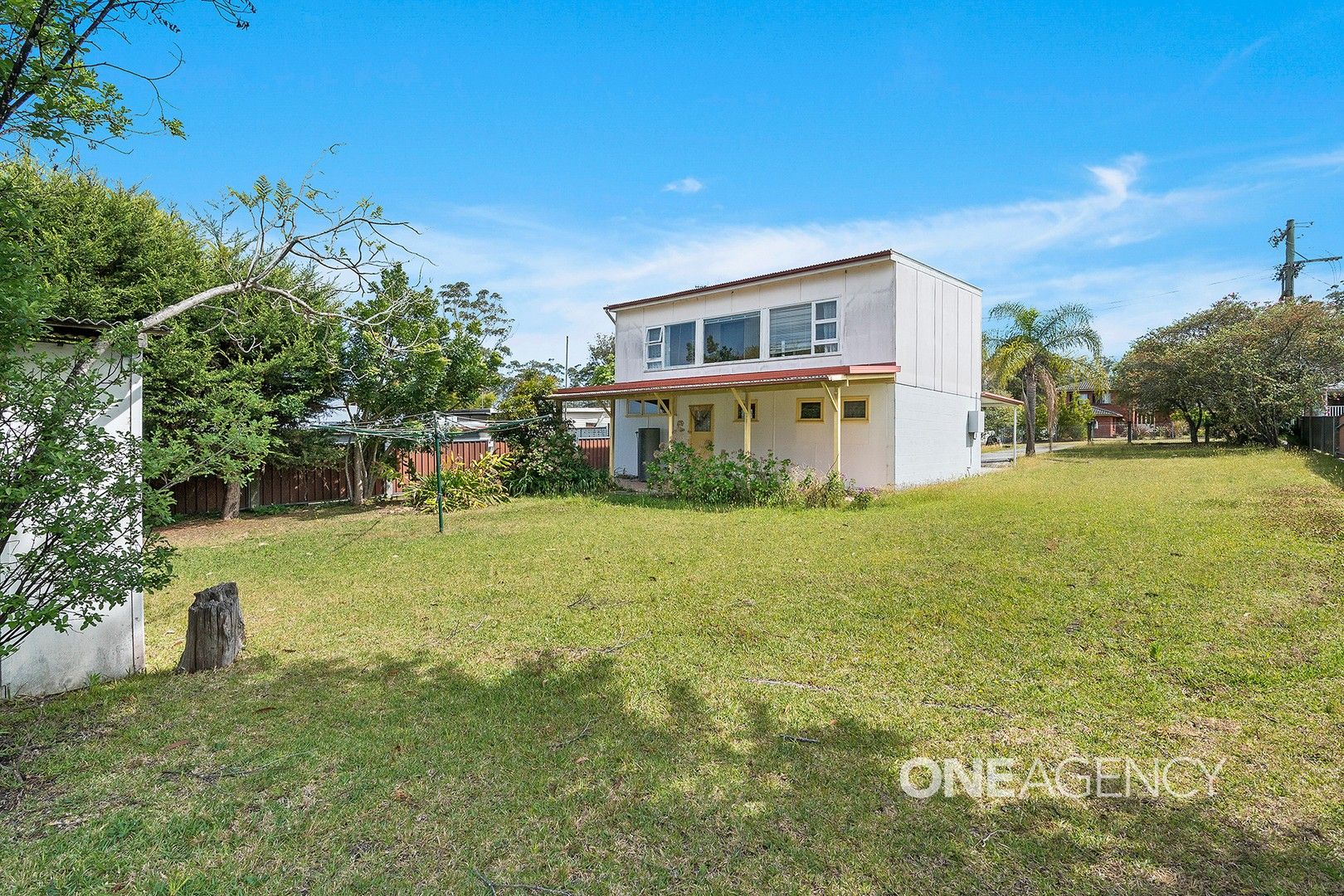 3 bedrooms House in 27 Tasman Road ST GEORGES BASIN NSW, 2540