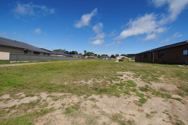 Picture of 10 Stockade Close, LITHGOW NSW 2790