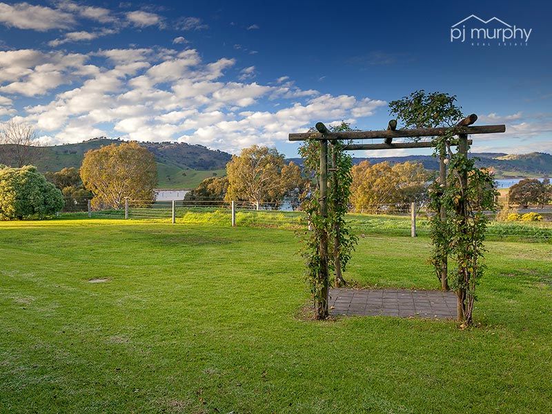 1013 Murray Valley Hwy, TALLANGATTA VIC 3700, Image 2