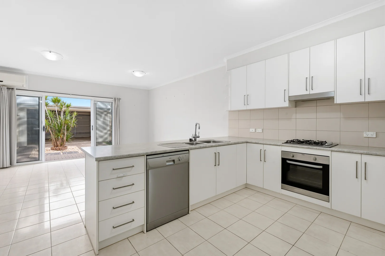 Additional image 2 of 192 Newton Boulevard, Munno Para SA 5115