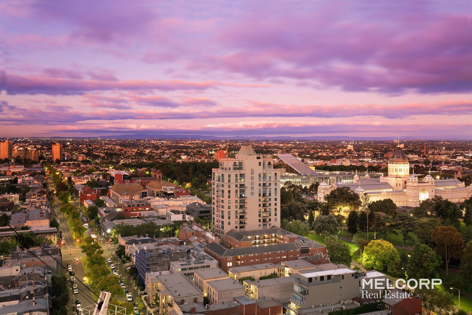 2 bedrooms Apartment / Unit / Flat in 2404/33 MacKenzie Street MELBOURNE VIC, 3000