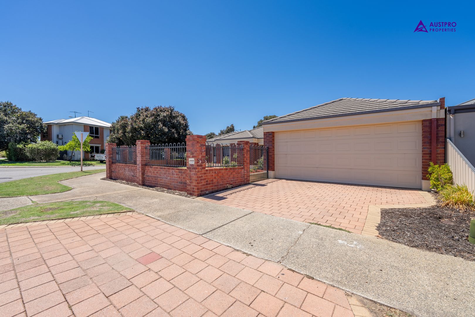 16 Deanmore Bend, Hammond Park WA 6164, Image 2