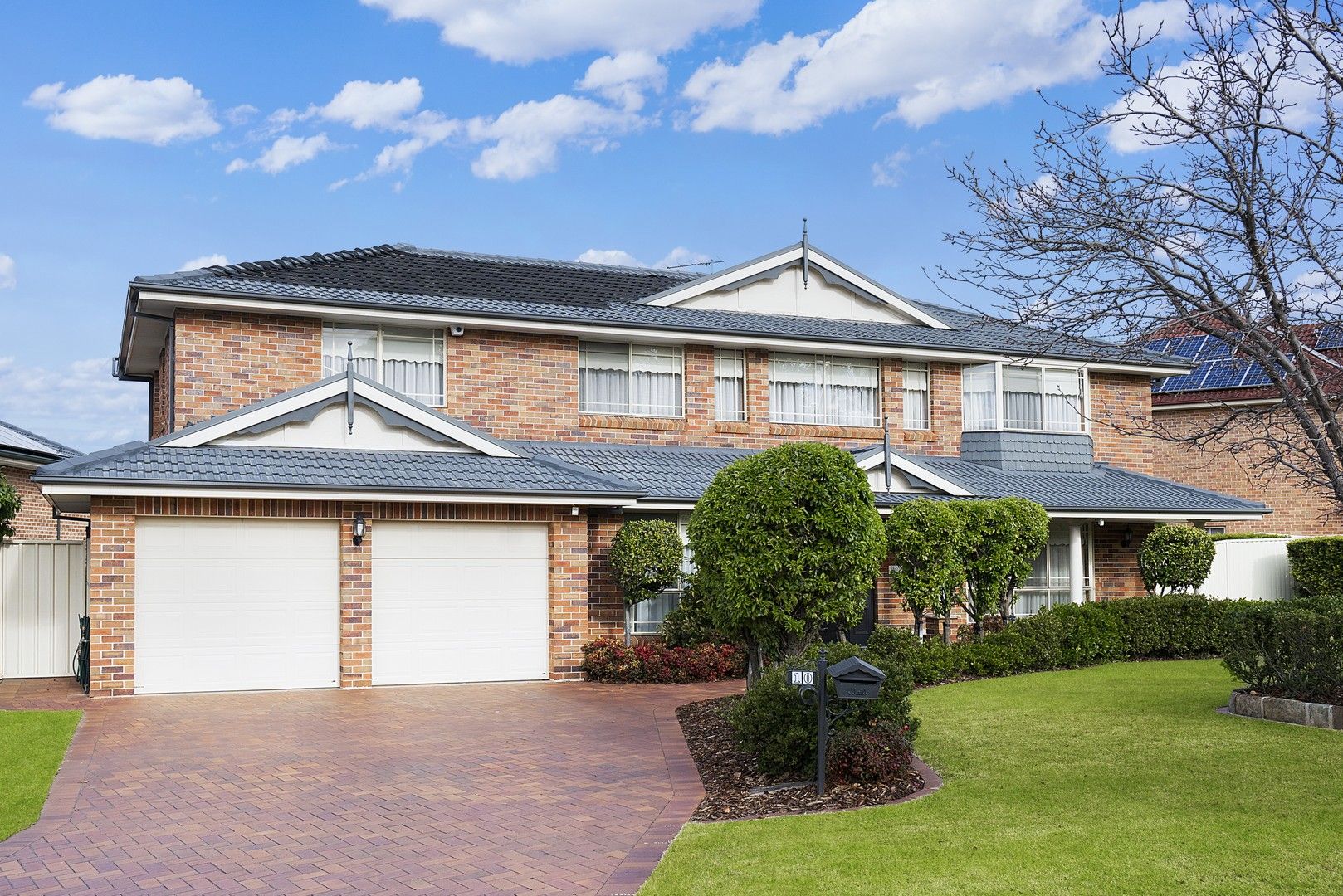 6 bedrooms House in 10 Pine Crescent BELLA VISTA NSW, 2153
