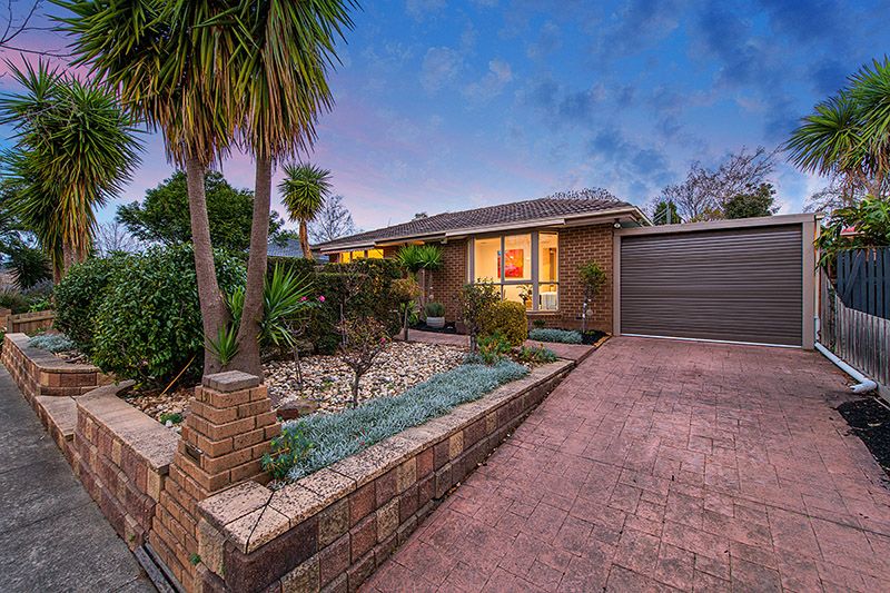 30 Crusoe Drive, Lysterfield VIC 3156