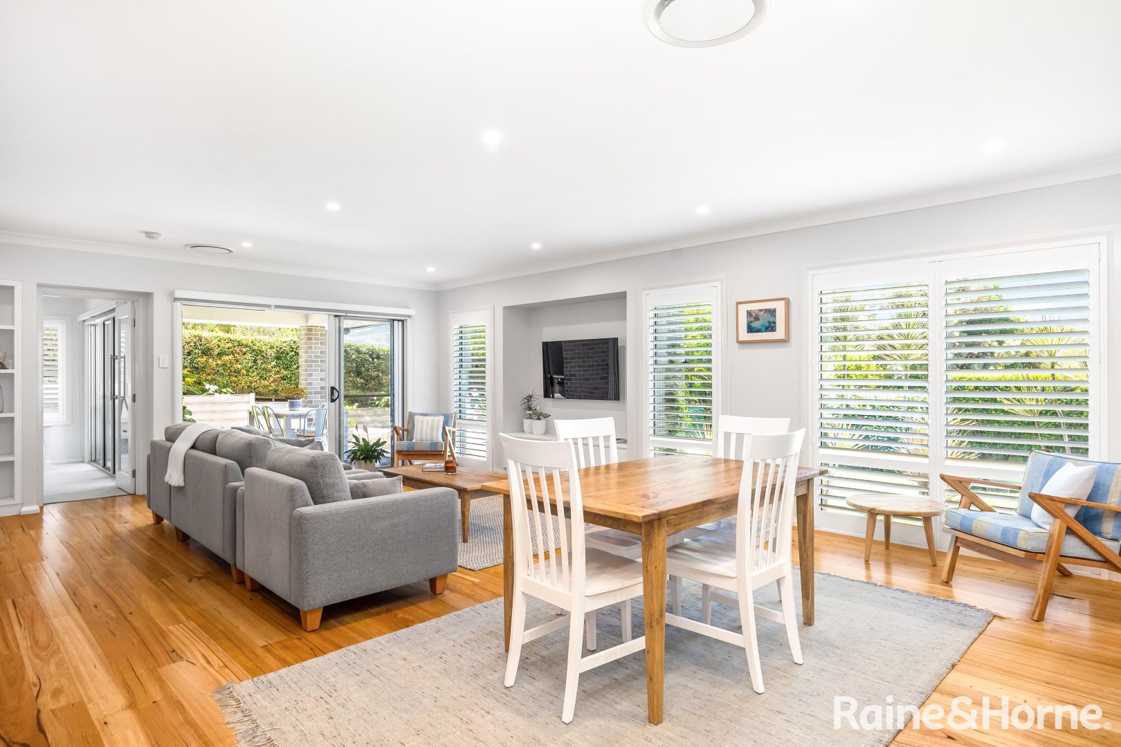 9 Mison Circuit, Mollymook Beach NSW 2539, Image 2