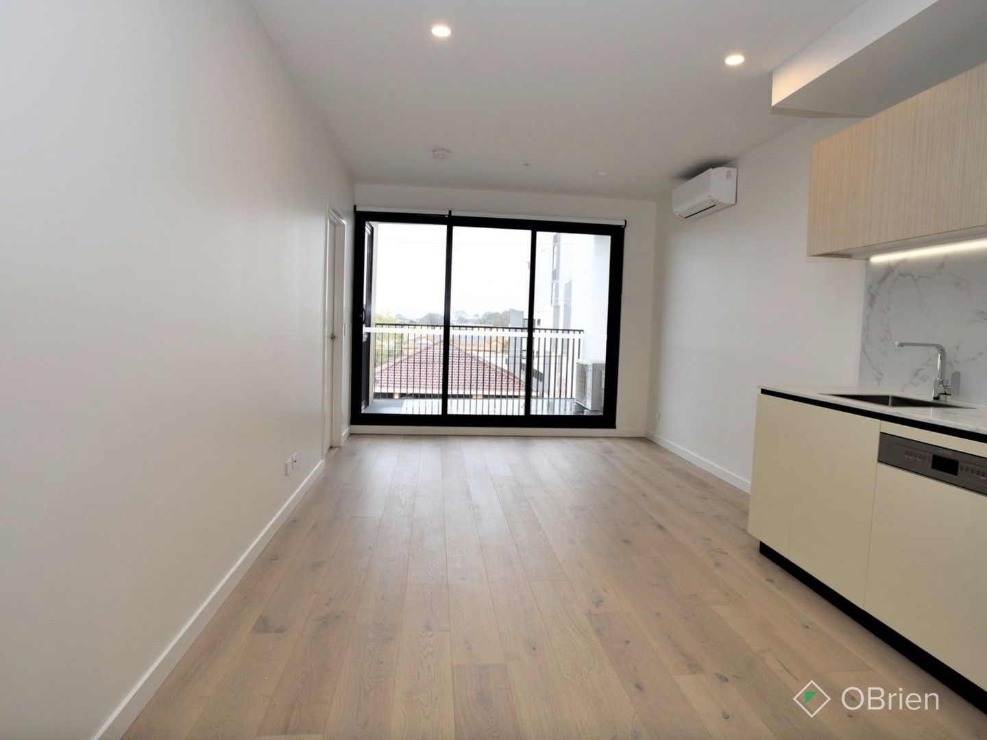 2 bedrooms Apartment / Unit / Flat in 203/801 Centre Road BENTLEIGH EAST VIC, 3165