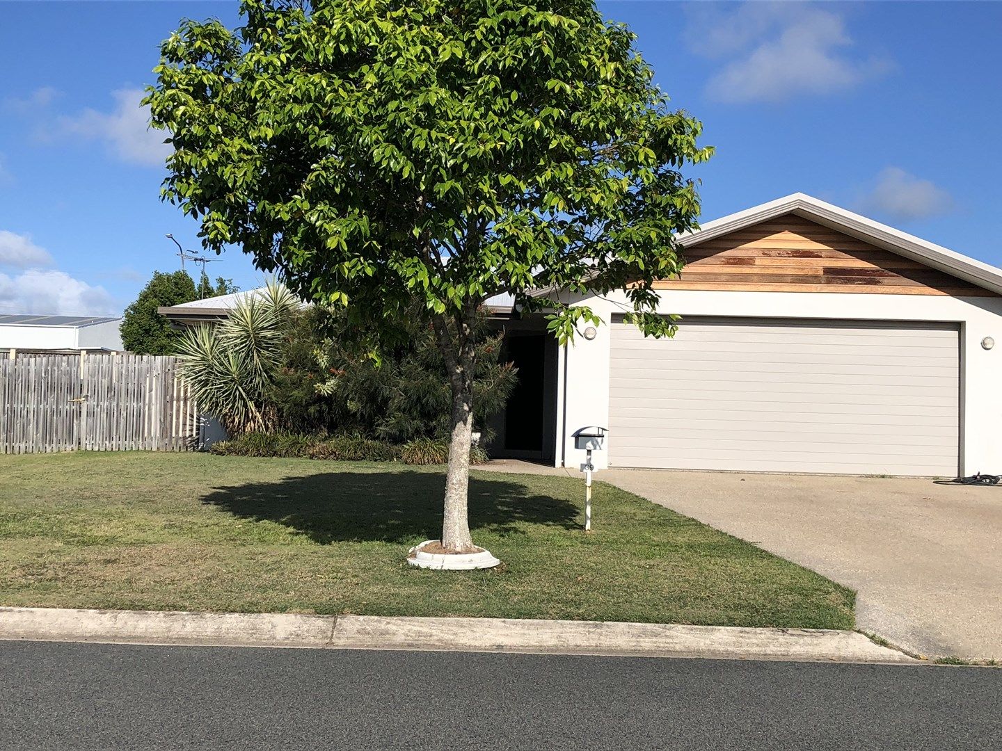 39 Firefly Crescent, Ooralea QLD 4740, Image 0