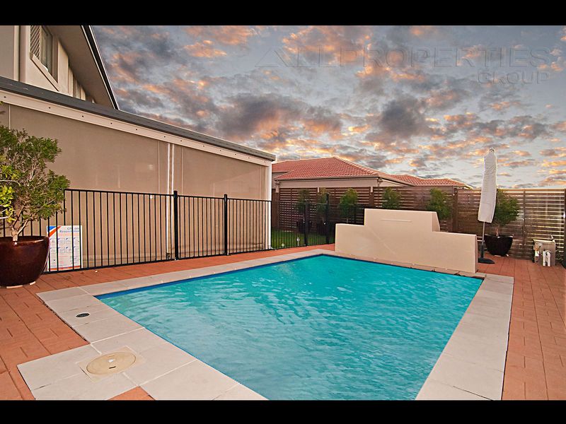 7 Aquatic St, BERRINBA QLD 4117, Image 2