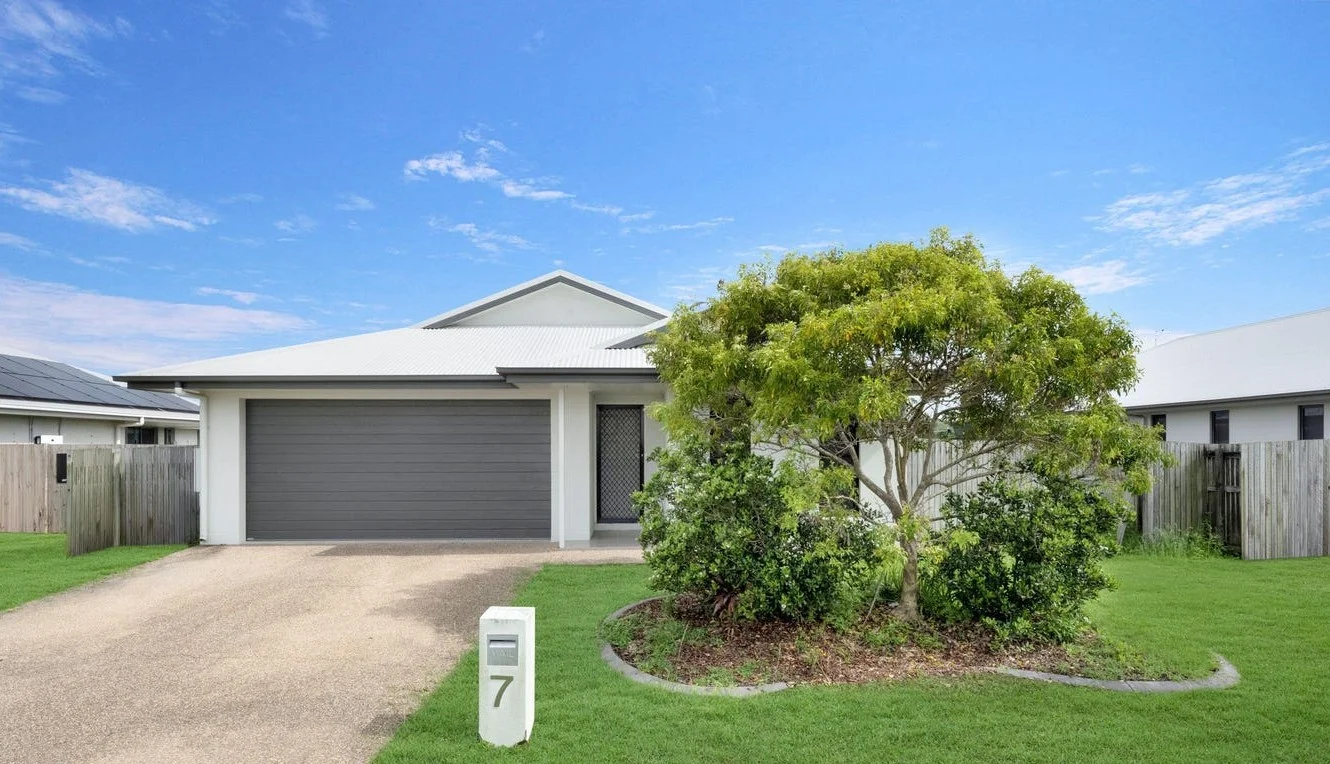 7 Smugglers Cove, Mount Low QLD 4818