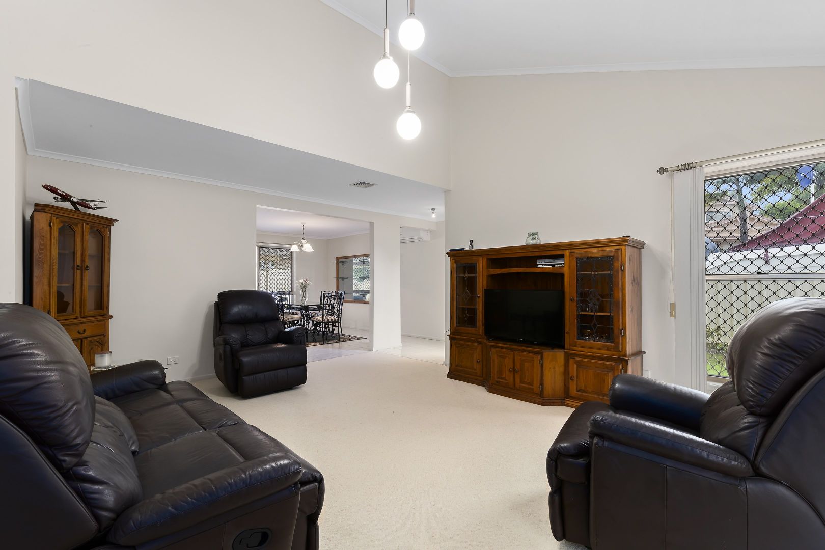 4 Tenalga Court, Nudgee QLD 4014, Image 2