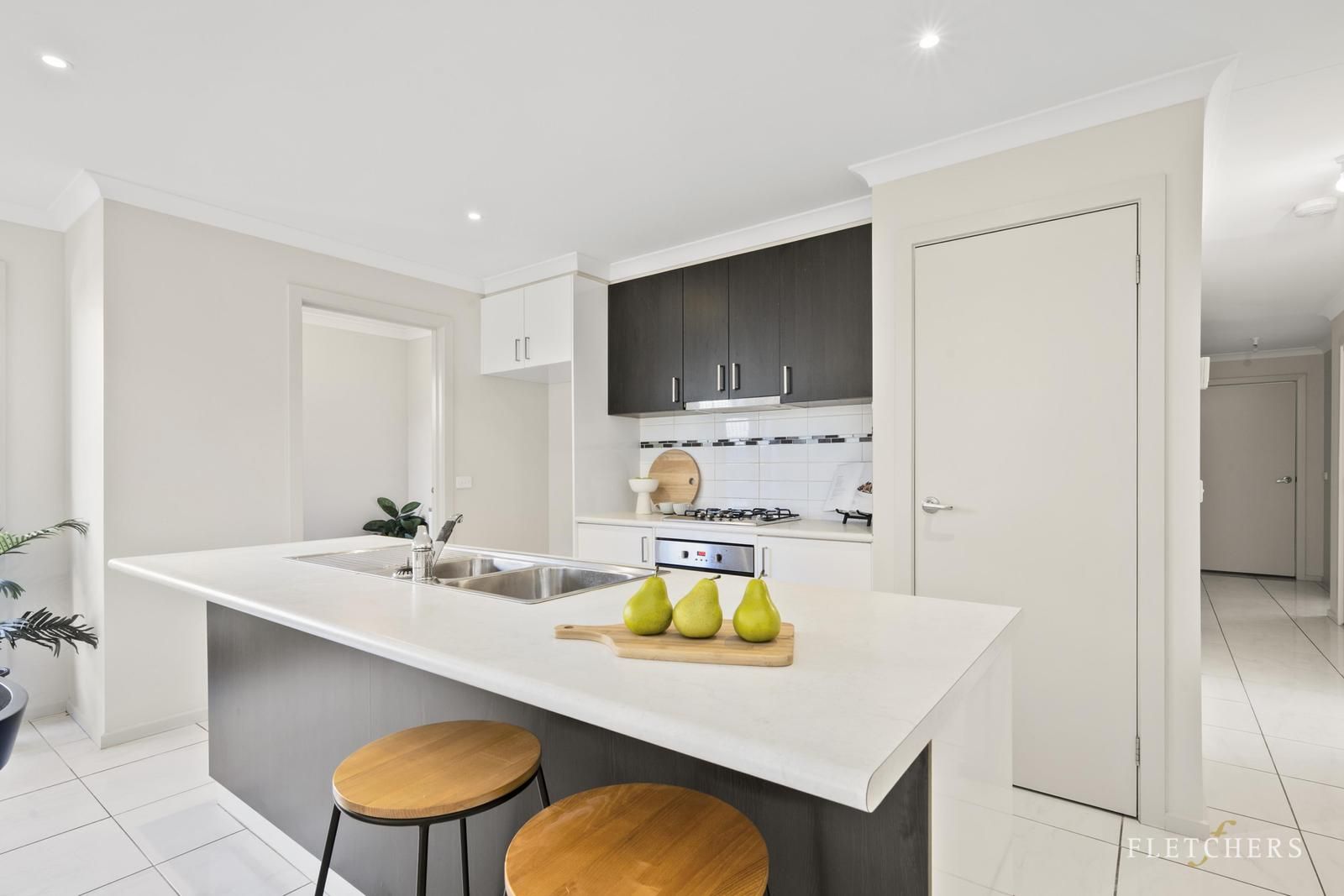 1/5 Fincham Street, Mount Pleasant VIC 3350, Image 2