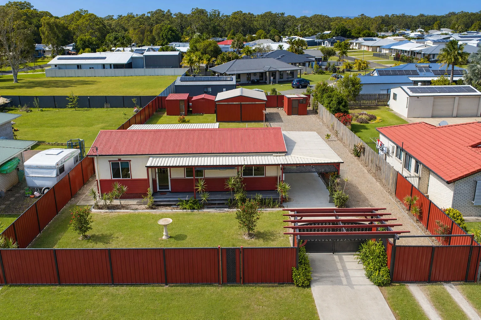 36 Canberra Avenue, Cooloola Cove QLD 4580