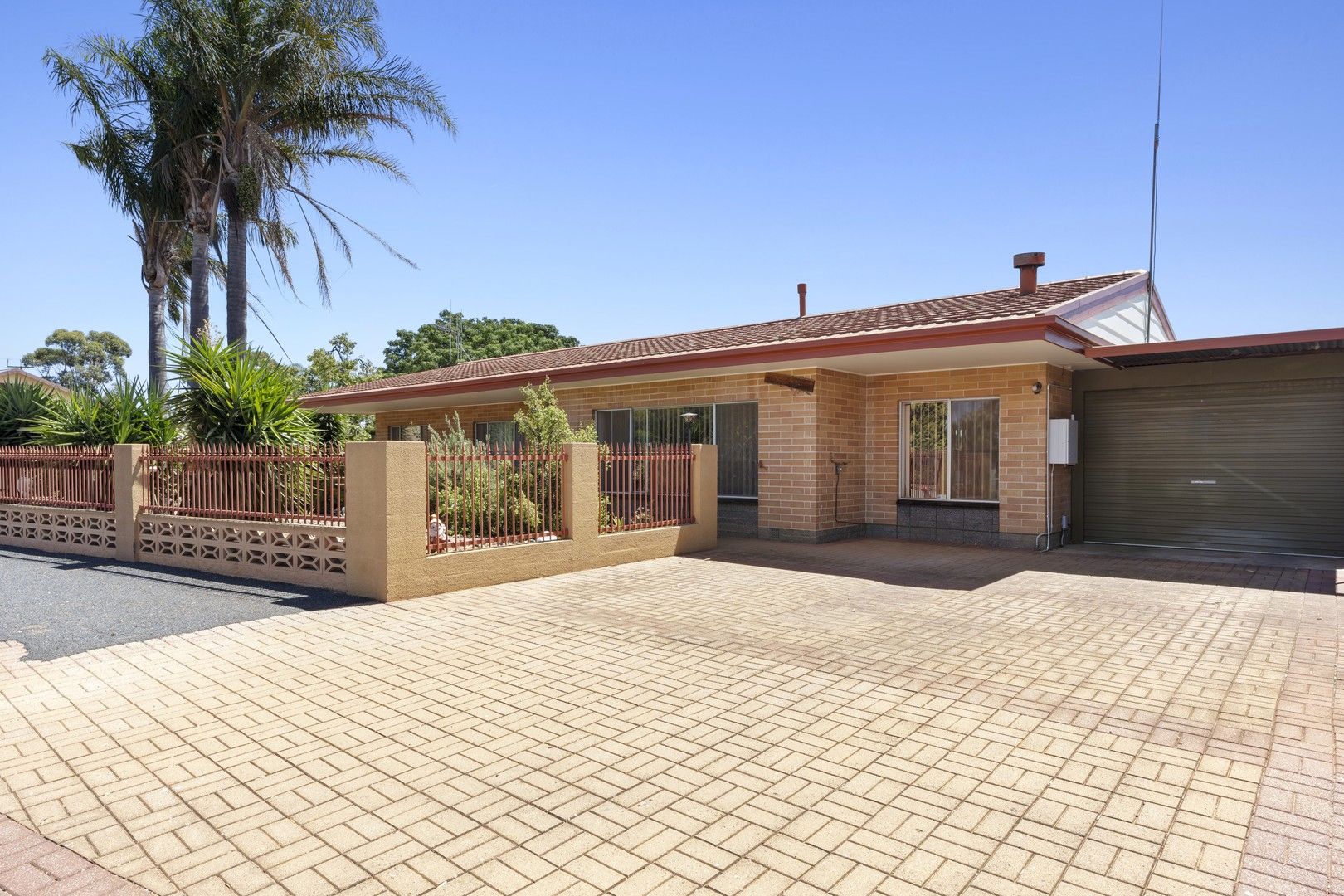 19 Streeter Avenue, Glossop SA 5344, Image 0