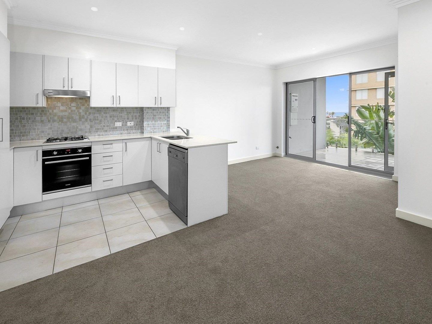 1 bedrooms Apartment / Unit / Flat in 8/56A Park Street NARRABEEN NSW, 2101