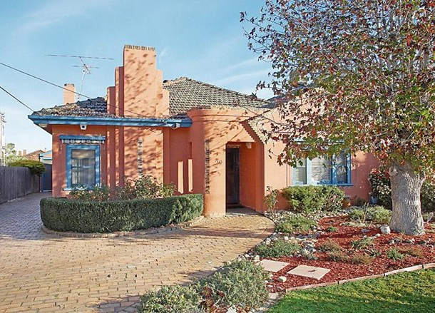 29 Upland Road, Strathmore VIC 3041