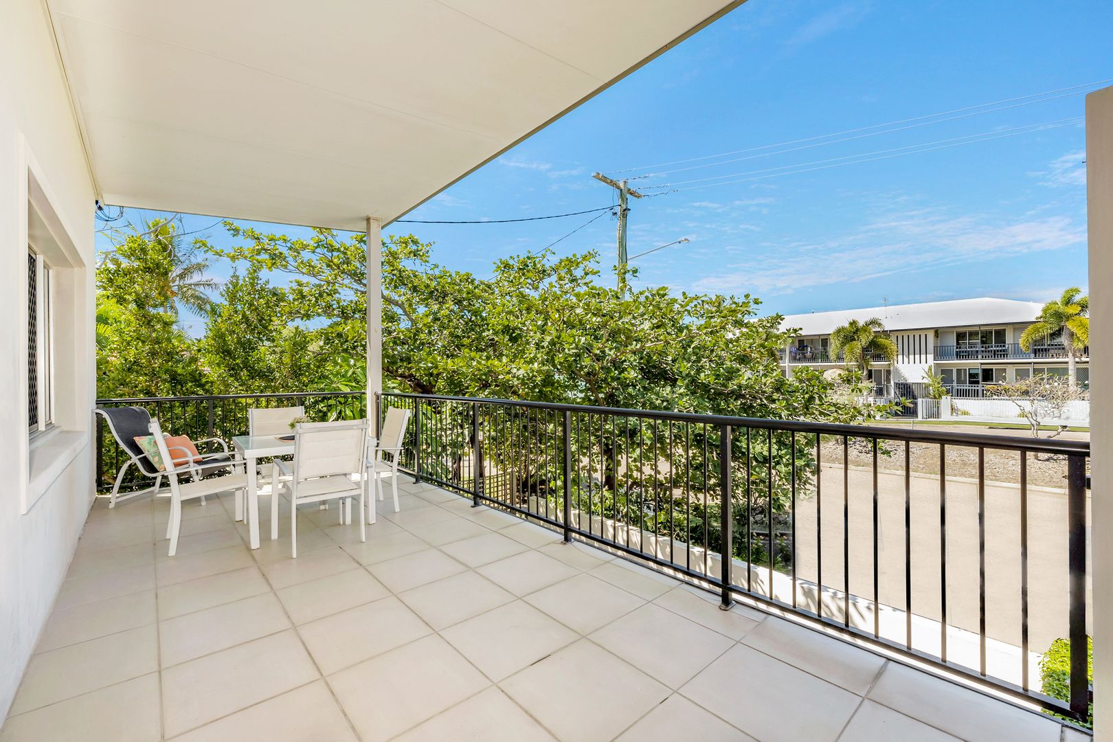 3/2 Mckinley Street, North Ward QLD 4810, Image 2