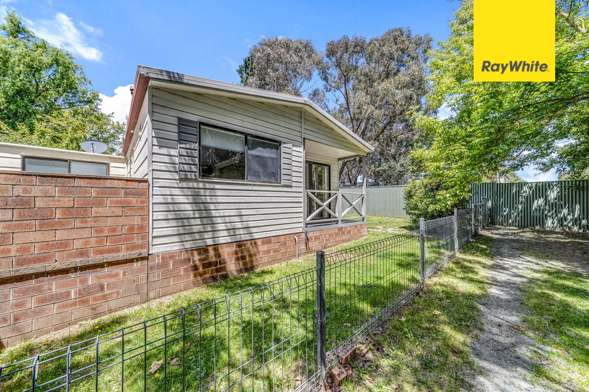 2 bedrooms Townhouse in 38a Duralla Street BUNGENDORE NSW, 2621
