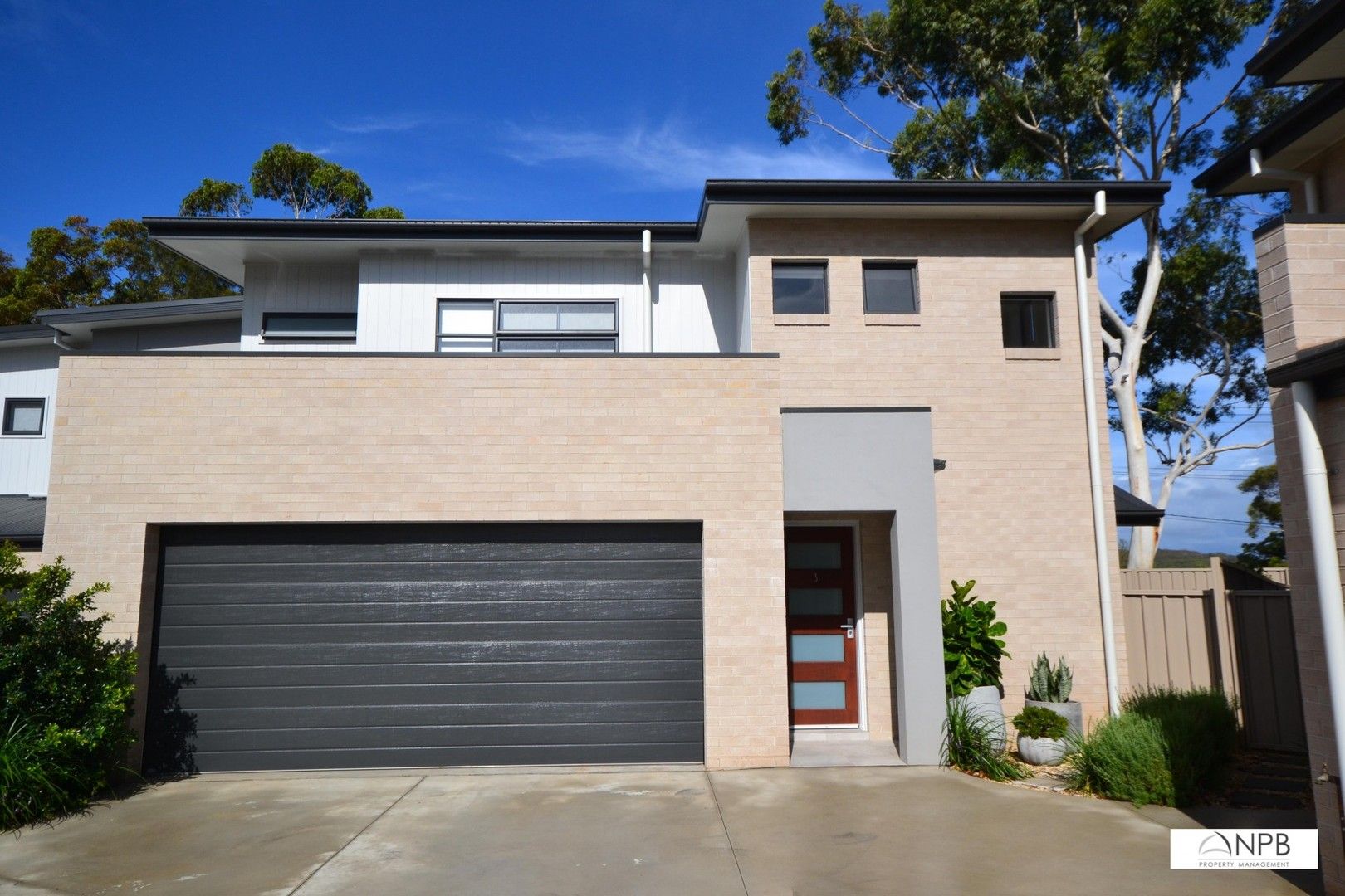3 bedrooms Townhouse in 3/14 Dryandra Place PORT MACQUARIE NSW, 2444