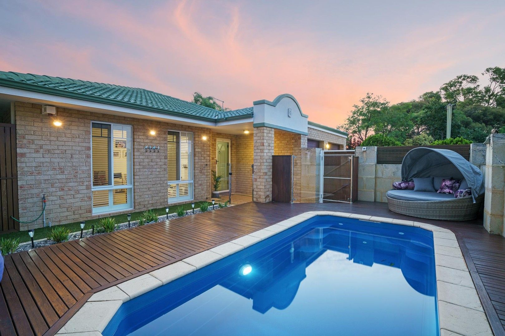 4 bedrooms House in 52A Elvira Street PALMYRA WA, 6157