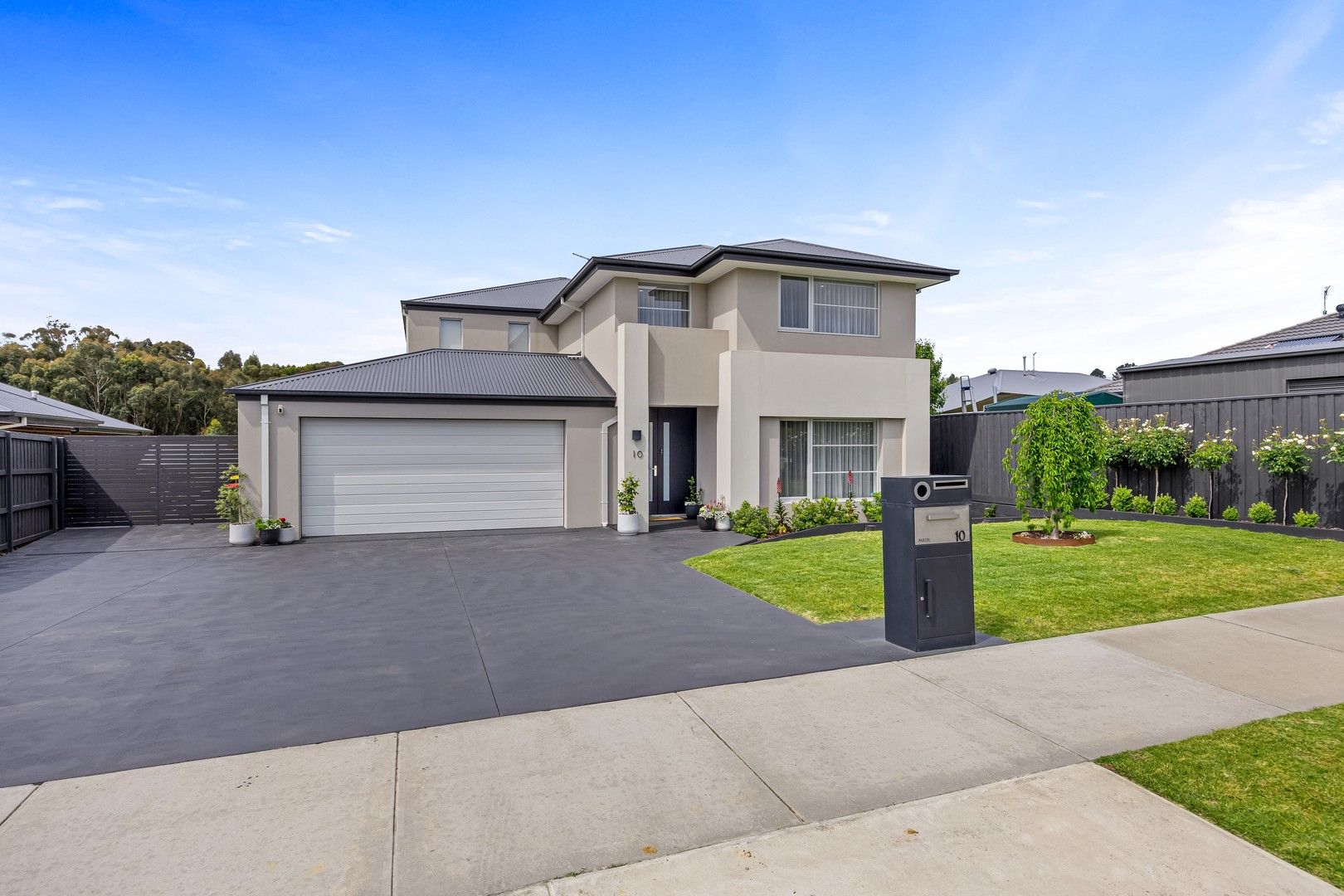 10 Hugo Place, Brown Hill VIC 3350, Image 0