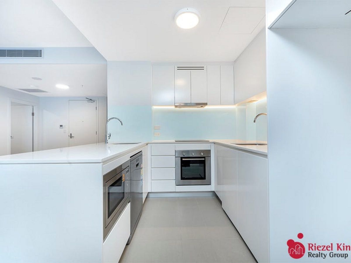 2 bedrooms Apartment / Unit / Flat in 402/139 Bowden Street MEADOWBANK NSW, 2114