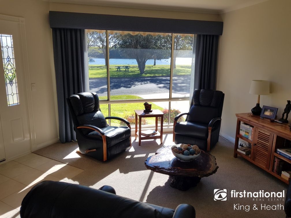 1/260 Marine Parade, Lakes Entrance VIC 3909, Image 2