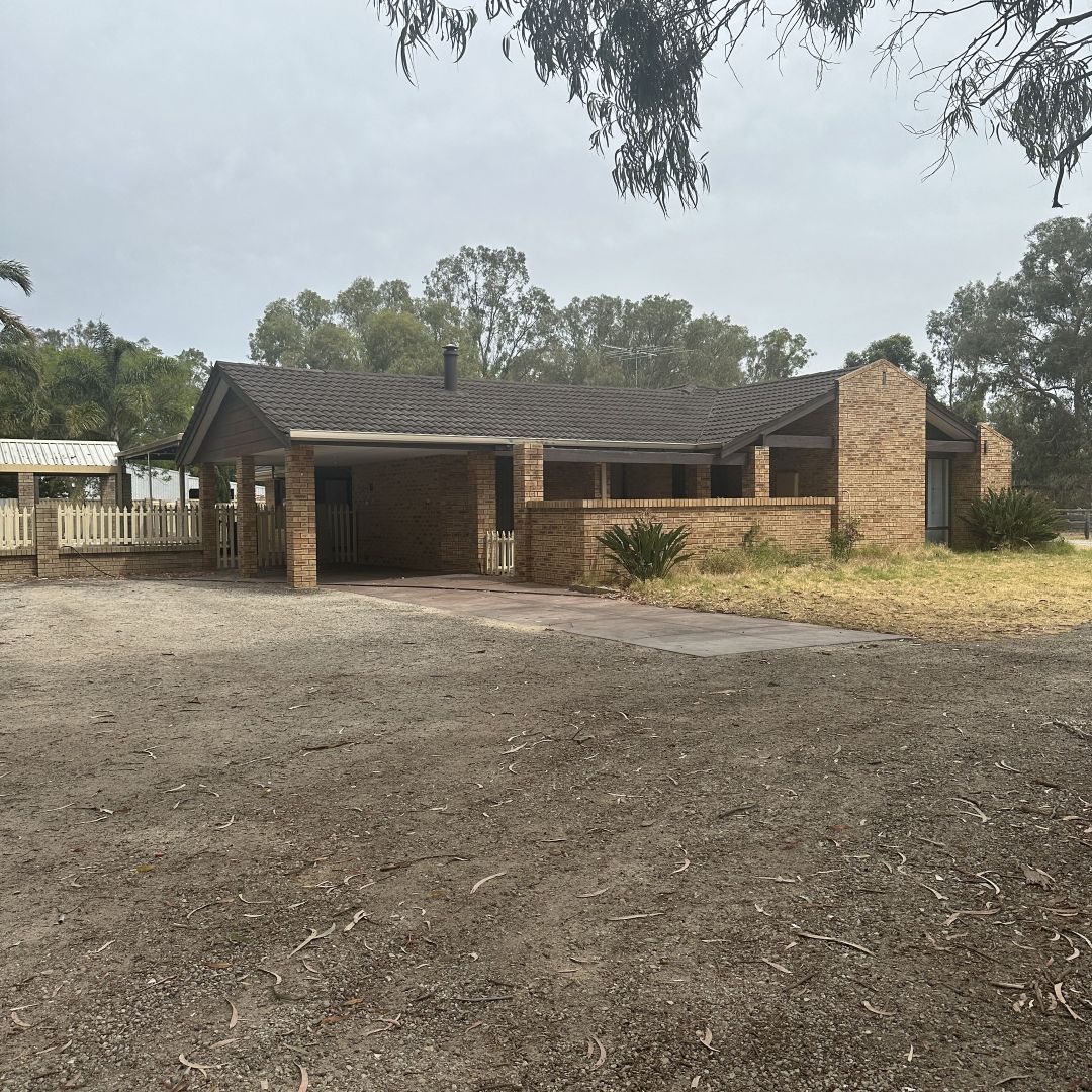 27 Boomerang Rd, Oldbury WA 6121 House For Rent Domain