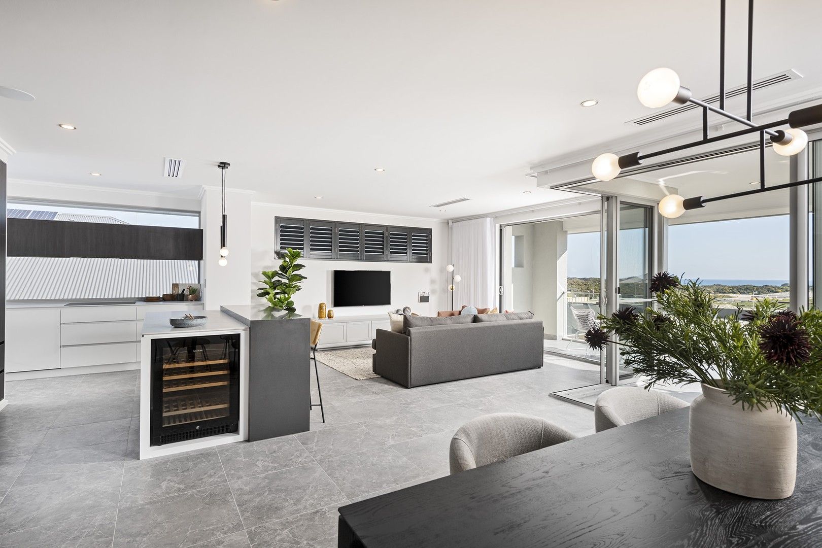 4 bedrooms New House & Land in Reefview Rise BURNS BEACH WA, 6028