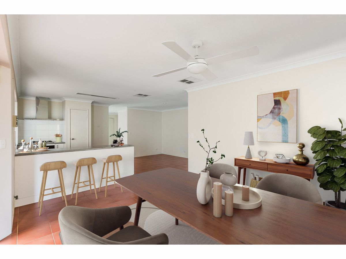 4 bedrooms House in 12 Whitebread Way LEDA WA, 6170