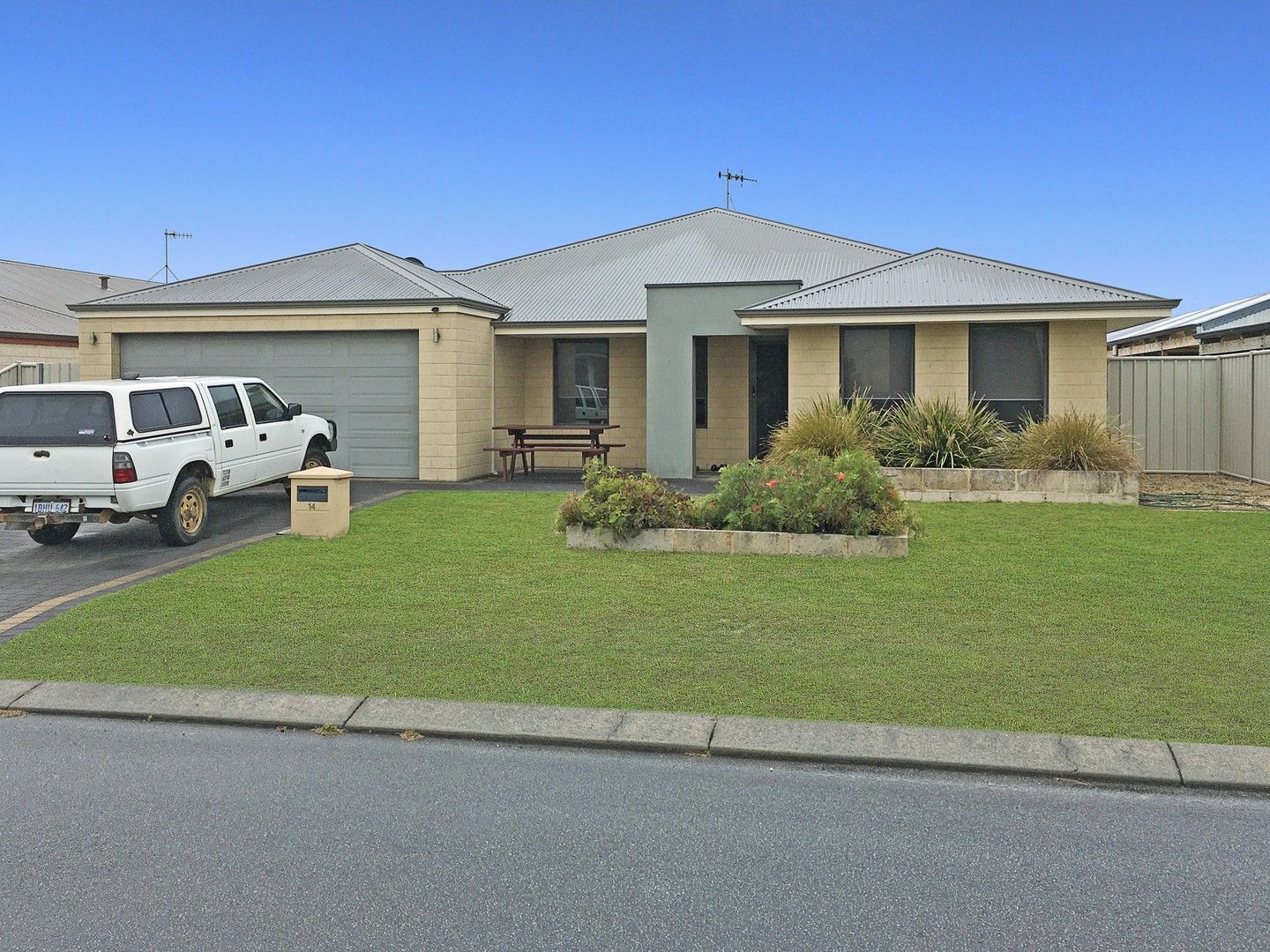 14 Neptune Pass, Mckail WA 6330, Image 0