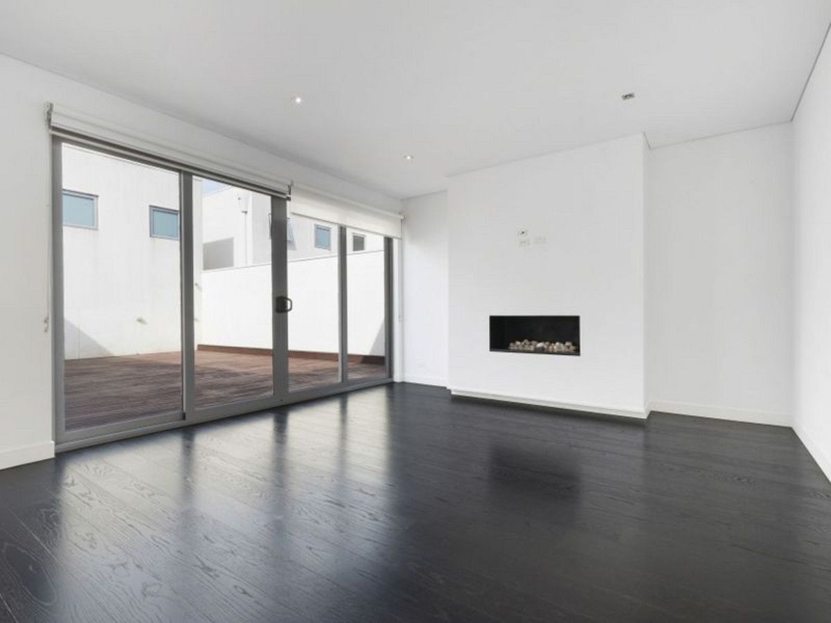 4 bedrooms House in 23 Lower Drive KEW VIC, 3101