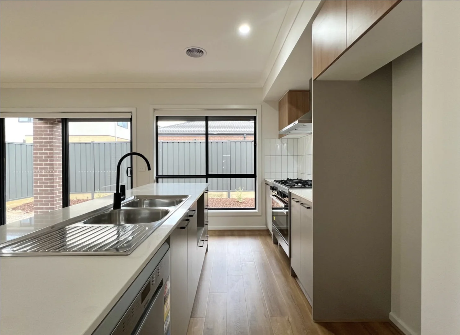 Additional image 5 of 41 Velvet Circuit, Clyde North VIC 3978