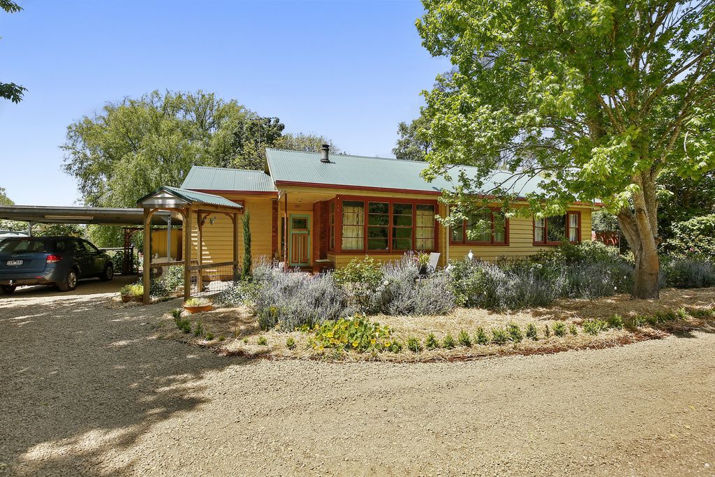 105 Monbulk-Seville Road, Wandin East VIC 3139, Image 2