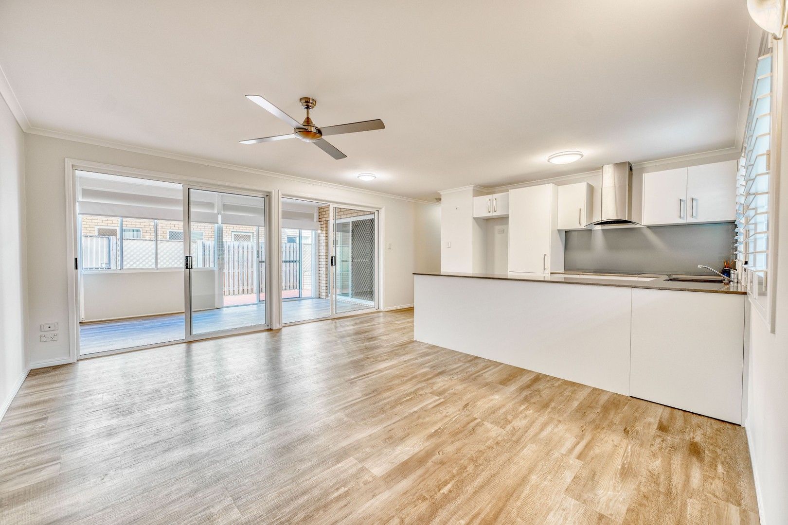 2 bedrooms Apartment / Unit / Flat in 3/26 Yamboyna Street MANLY QLD, 4179