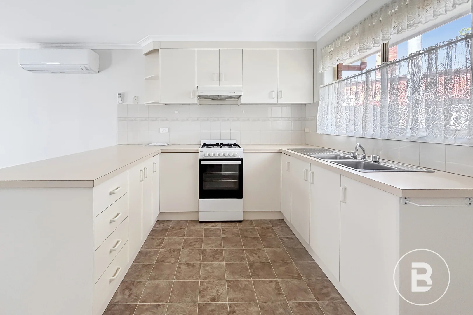 Additional image 2 of 2/73 Hargreaves Street, Bendigo VIC 3550